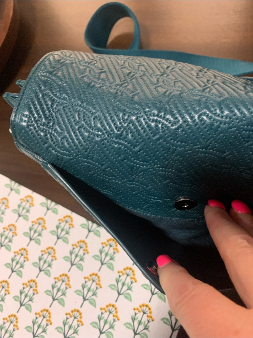 COLE HAAN GRAND SERIES GORDIE BAG - Picture 10 of 11
